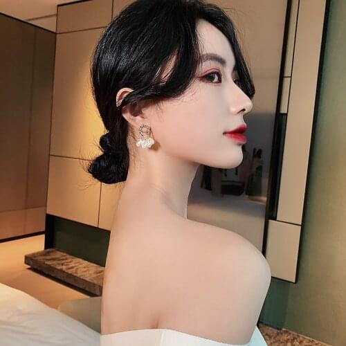 Flower Drop Earrings for Women Fashion Jewelry Gold colour Rhinestones Earrings Gift for Party Best Friend