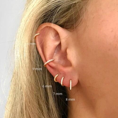 Trendy Girls Small Hoop Earrings Minimal Little Huggies Shiny Crystal Zirconia Conch Earlobe Tragus Circle Thin Hoops For Women