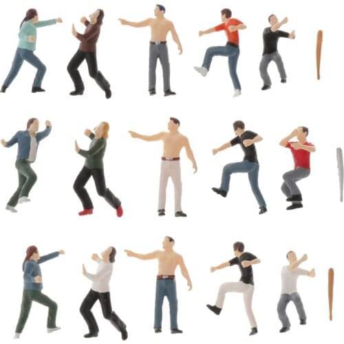 1:64 Scale Hand Painted Model Train People Figure Fighting Scenes Accessory