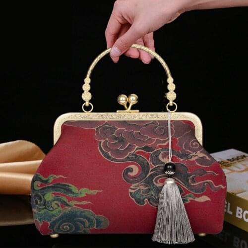 Chain Fringe Classic Red Shell Lock Women Shoulder Crossbody Bags Mother Gift Bag 2021 NEW Womens Handbag Purses Bags