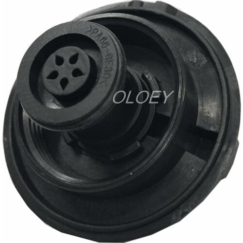 Water bottle cover water tank cover radiator cover 9065010015 for Mercedes-Benz W906 W636 W639