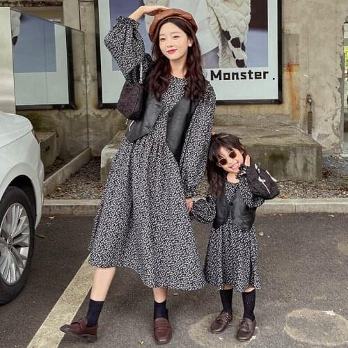 2021 Autumn Family Mother And Girls Clothes PU Vest And Floral Long Dresses 2 Pcs Suit Family Look Fashion Mom Daughter Outfits
