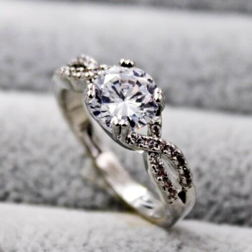 New Fashion Crystal white Zircon Rings Sweet Elegant Square Ring for Girl Women Finger Bague jewelry Bridal Gift Delicate