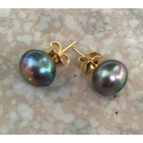A pair of 9-10mm tahitian black green pearl earring 14//k