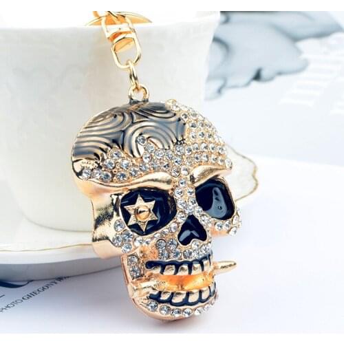 Fashion Cool Punk Terror Skull Keychain Exquisite Crystal Keyring Unisex Jewelry Car Bag Pendant Key Chain Couple Halloween Gift