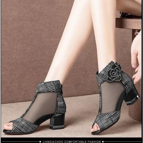 2021 NEW Sandals Boots Mesh Lace Shoe Woman Ankle Boots Peep toe High Heeled Sexy Shoes Back Zip Chunky Heel Flower Black Red