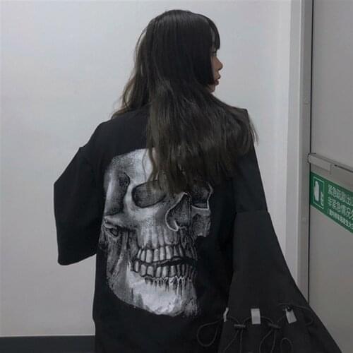 Japanese Harajuku Style Black Skulls Print Summer Top Short Sleeves Oversized T Shirt Women Streetwear Chic Vintage Goth Shirt