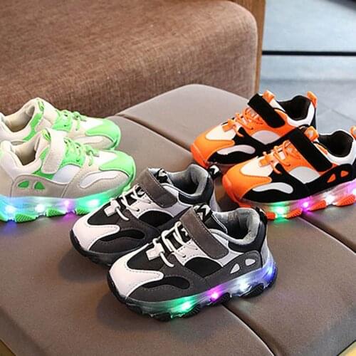 Kids Sneakers Glowing Leather Running Shoes Boys Baby Luminous Sneaker Childrens Led Lighted Shoes Girls basket enfant garçon