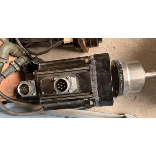 GYG152CC2-T2E servo motor , used one , 85% appearance new , test goods , free shipping