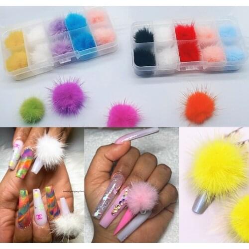 10 Pcs / Box Nail Art Accessories Nail Pom Fluffy Plush Ball Soft Detachable Magnetic Pom Poms 3D Nail Art DIY Nails Charm