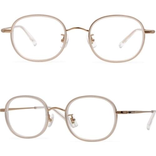 Our company was founded in 2012. Main production plate glasses, pure titanium glasses. The style of our independent products is