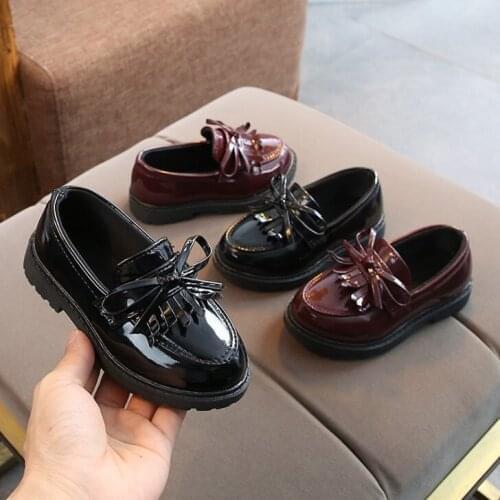 2020 Spring, Summer and Autumn New Childrens Shoes Student Performance Shoes Retro Girls Lacquered Shoes Childrens Shoes