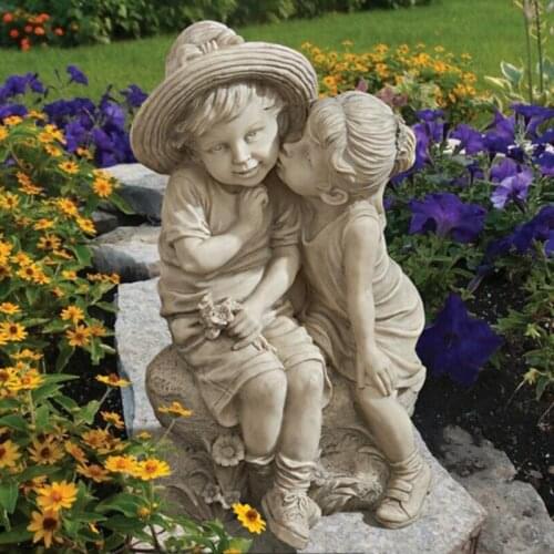 Boy and Girl Status Resin Ornament Retro Craft not Easy to Corrode Cute Innovative Outdoor Garden Yard Patio Decoration UD88