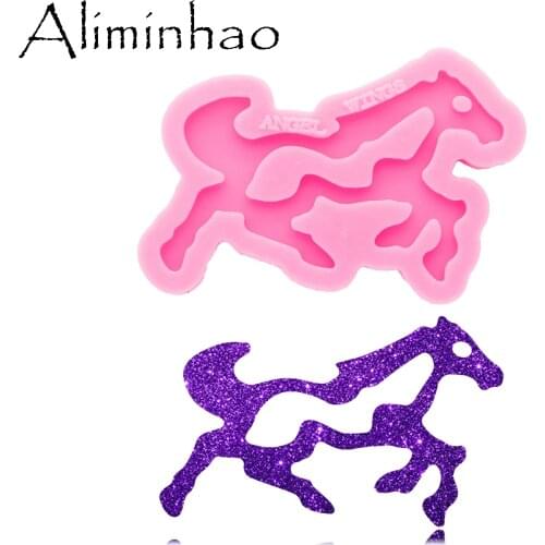 DY0630 Super Glossy Pegasus Keychain Silicone Mold Horse Epoxy Craft Resin Molds DIY Jewelry Mold