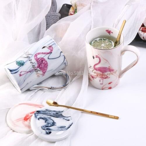 New Simple Creative Flamingo Ceramic Mug Set with Lid and Spoon Golden Marble Pattern Mug Couple Giftug Gift