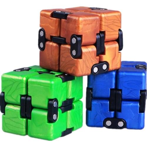 QiYi 2x2 Crazy Cube 2x2x2 Endless Magic Cube Infinite Cube Relax Relieve pressure 2 Layers Cube Puzzle Toys For Children Gift