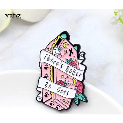 XEDZ Cat Coffin Best Cat Enamel Brooch Ribbon Pink Coffin Flower Badge s Banner Pin Wholesale Jewelry Halloween Gift