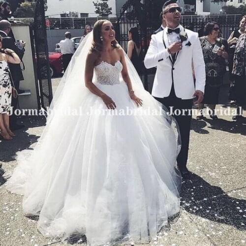 White Ball Gown Corset Wedding Dress Vestidos De Verano Sweetheart Neckline Appliques Plunging Tulle Bridal Dresses Robe Mariée
