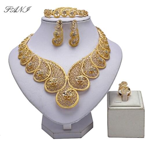 Fani 2021 Exquisite Dubai Gold Jewelry Set Nigerian Wedding woman accessories jewelry set African Beads costume Jewelry Set