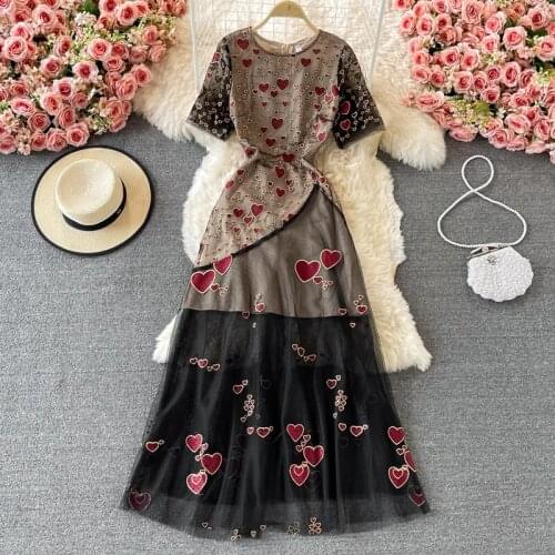 Luxury Red Heart Embroidery Maxi Dress Women Mesh Embroidered Crew Neck Short Sleeve Elegant Tulle Evening Party Vestidos