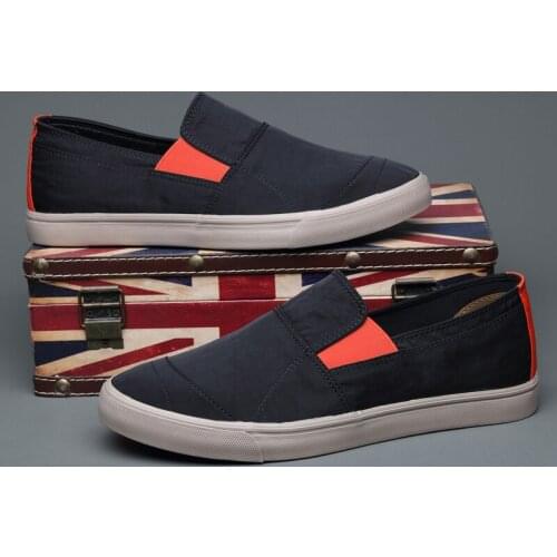 Brand Lightweight Slip on Lazy Shoes Fashion Soft Men Loafers Shoes Moccasins High Quality Men Breathable Flats Driving Shoes