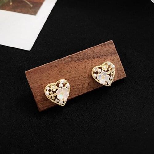 YAOLOGE Sweet Lovely Exquisite Heart Earrings For Women Gift 2020 New Fashion Korean Small Stud Earrings Jewelry Accessories