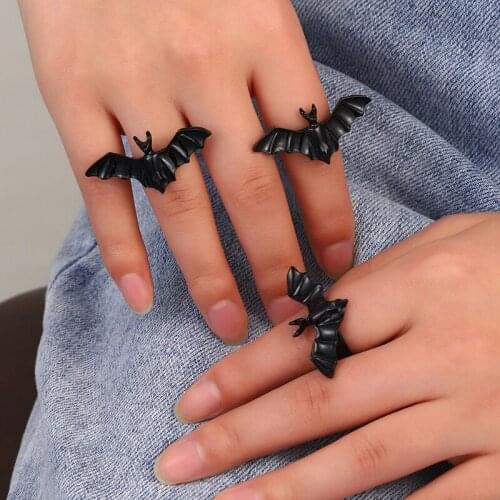 Trendy Dark Punk Style Unique Gothic Black Bat Opening Ring For Women Men Fashion Halloween Jewelry Gift