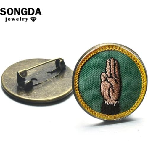 SONGDA 2019 New Arrival Girl Scout Brooch Pins Vintage Languages Cadette Merit Glass Dome Lapel Pin Button Badge Baby Girls Gift