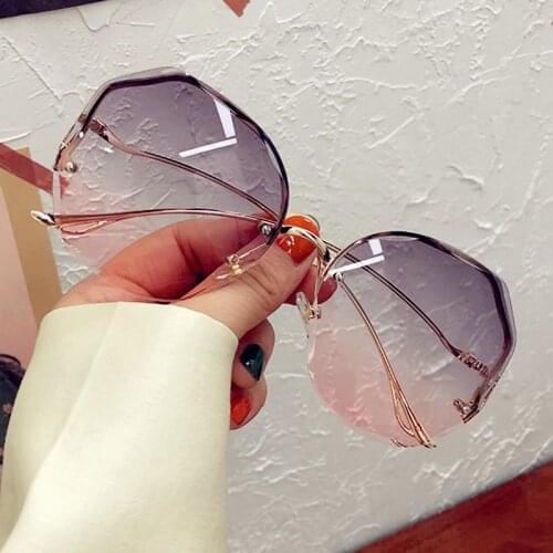 Unique Bent Leg Cutting Rimless Round Sunglasses For Women Vintage Alloy Gradient Gray Pink Sun Glasses Female Elegant Eyewear
