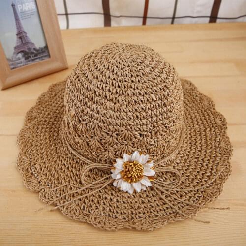 Modern Simplicity Chrysanthemum Woven Natural Grass Comfortable Hat Foldable Big Brim Cute Flower Beach Tourism Crochet Visor