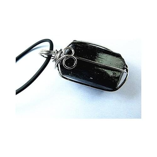 East Code Natural Amethystes Fashion Black Tourmaline Raw Stone Necklace Pendant Positive Energy Random Delivery