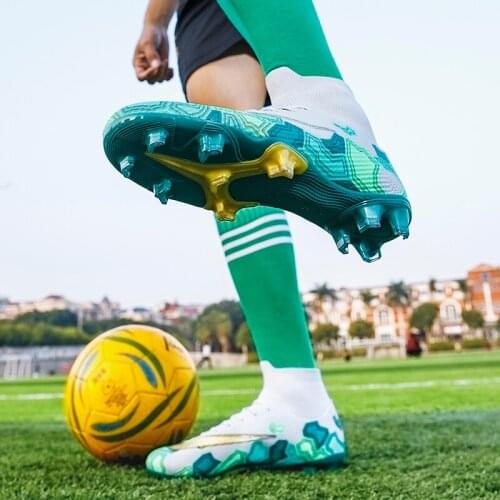 Outdoor Men Boys Ultralight Soccer Shoes TF/FG Football Boots High Ankle KidsNon-Slip Cleats Training Sport Sneakers Size 35-45