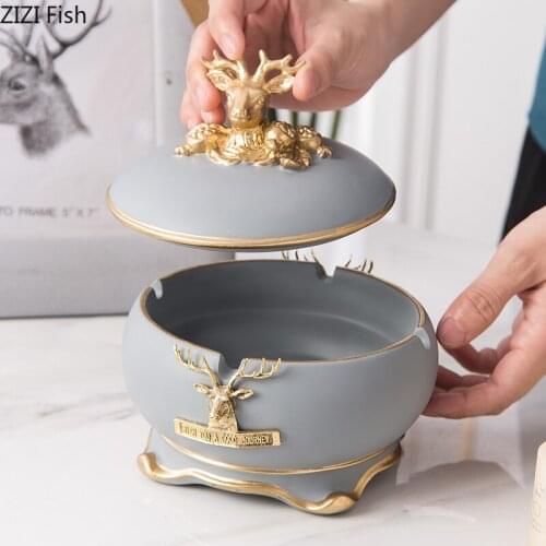 European-style Resin Ashtray with Lid Golden Elk Art Decoration Large-capacity Anti-ash Household Ashtray Gift for Boyfriend New