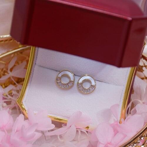 14k Real Gold Plated Fashion Jewelry Crystal Shell Round Exquisite Stud Earrings for Woman Holiday Party Elegant Earring