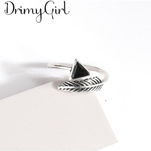 Hot Sale Personality Simple Open Black Triangle Finger Rings For Women Fashion Jewelry Gifts 2021 New Arrivals