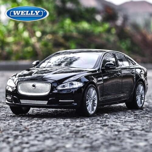 Welly 1:24 2010 Jaguar XJ alloy car model simulation car decoration collection gift toy Die casting model boy toy