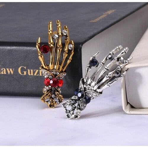 New Fashion Luxury Punk Crystal Skull Hand Bones Brooches Rhinestones Alloy Brooch For Men Halloween Days Jewelry Gifts