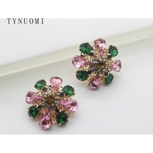 TYNUOMI Green Buttons