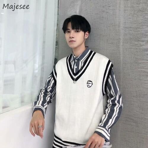 Sweater Vest Men Fashion Leisure V-neck Patchwork Korean Preppy Style Jumpers Character Embroidery Students Comfortable Soft Fit