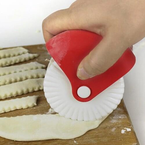 Kitchen Accessory Manual Cutting Wheel Roller Wheel Pastry Cookie Dough Knife Cutting Machine Cooking Tool Kitchen Gadgets