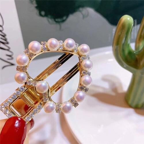 New beautiful fashionable joker contracted heart natural freshwater cultured white pearls 5-6 mm AA Hairgrips Zircon inlay gift