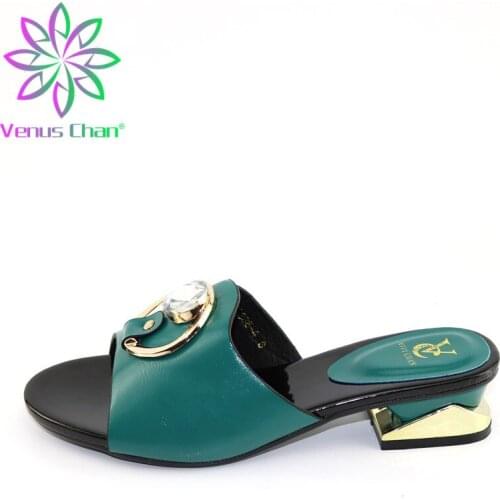 New Arrival Summer Low Heeled Shoes for Women Nigerian Women Wedding Shoes Decorated with Rhinestone Slip on Shoes for Party