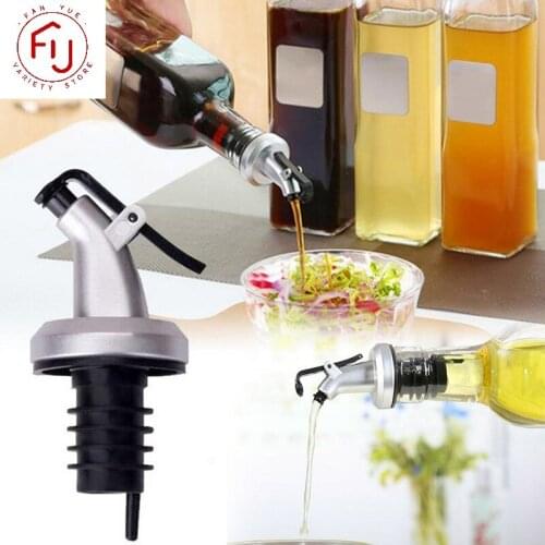 Oil Bottle Stopper Lock Plug Seal Leak-Proof Food Grade Rubber Plastic Nozzle Sprayer Liquor Dispenser Wine Pourer Kitchen Tool