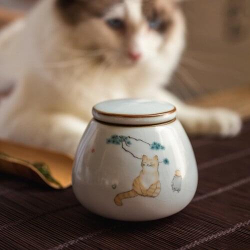 Cute cat pattern tea container ceramic portable small tea storage jar creative Ru kiln tea warehouse household sealed jar