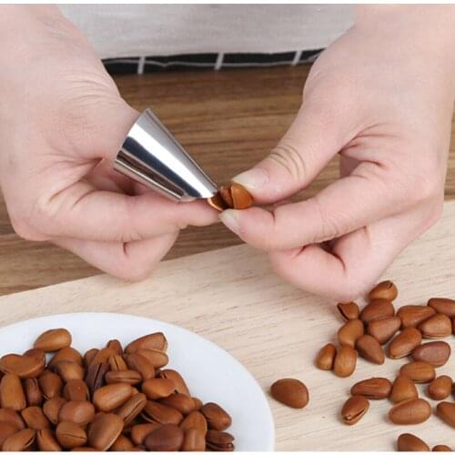 Peeling edamame artifact, peeling garlic, multifunctional grilled broad bean and chestnut iron nail set picker