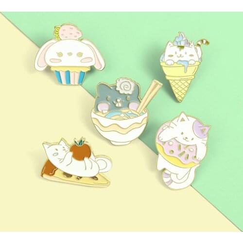 Cat and Food Enamel Pins Pizza Ice Cream Ramen Donuts Cupcake Brooches for Kids Friends Bag Lapel Pin Cartoon Badge Jewelry Gift