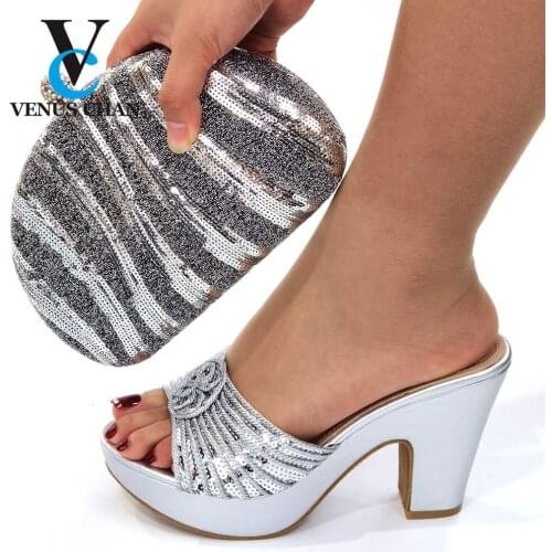 2021Latest Popular INS HOT Sale 10 CM Comfortable Heels in Silver Color Italian Design African Women Shoes and Bag Set for Dress