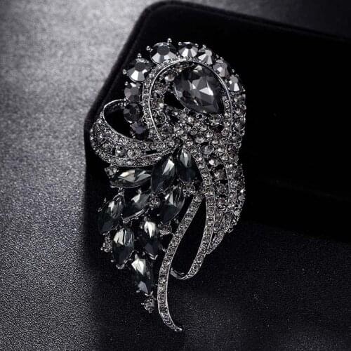 White rhinestone crystal Bridal Flower Brooches Jewelry Colares Womens Vintage Brooch Pins Broches Broaches