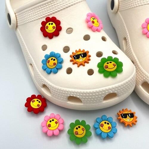 DIY Lovely Sun Flower Smile Face PVC Shoe Badges Decoration Fit For Garden Croc Sandals Clog Shoe Charms Jibz Pins Accessories