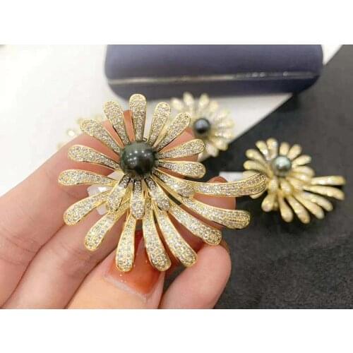 White Black shell pearl gold plated Cubic Zirconia micro pave flower brooch